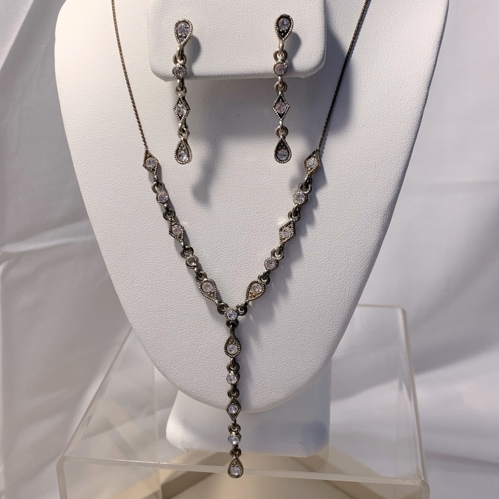 Vintage Silver Tone Earring Necklace Set Vintage Silver Tone Earring Necklace Set